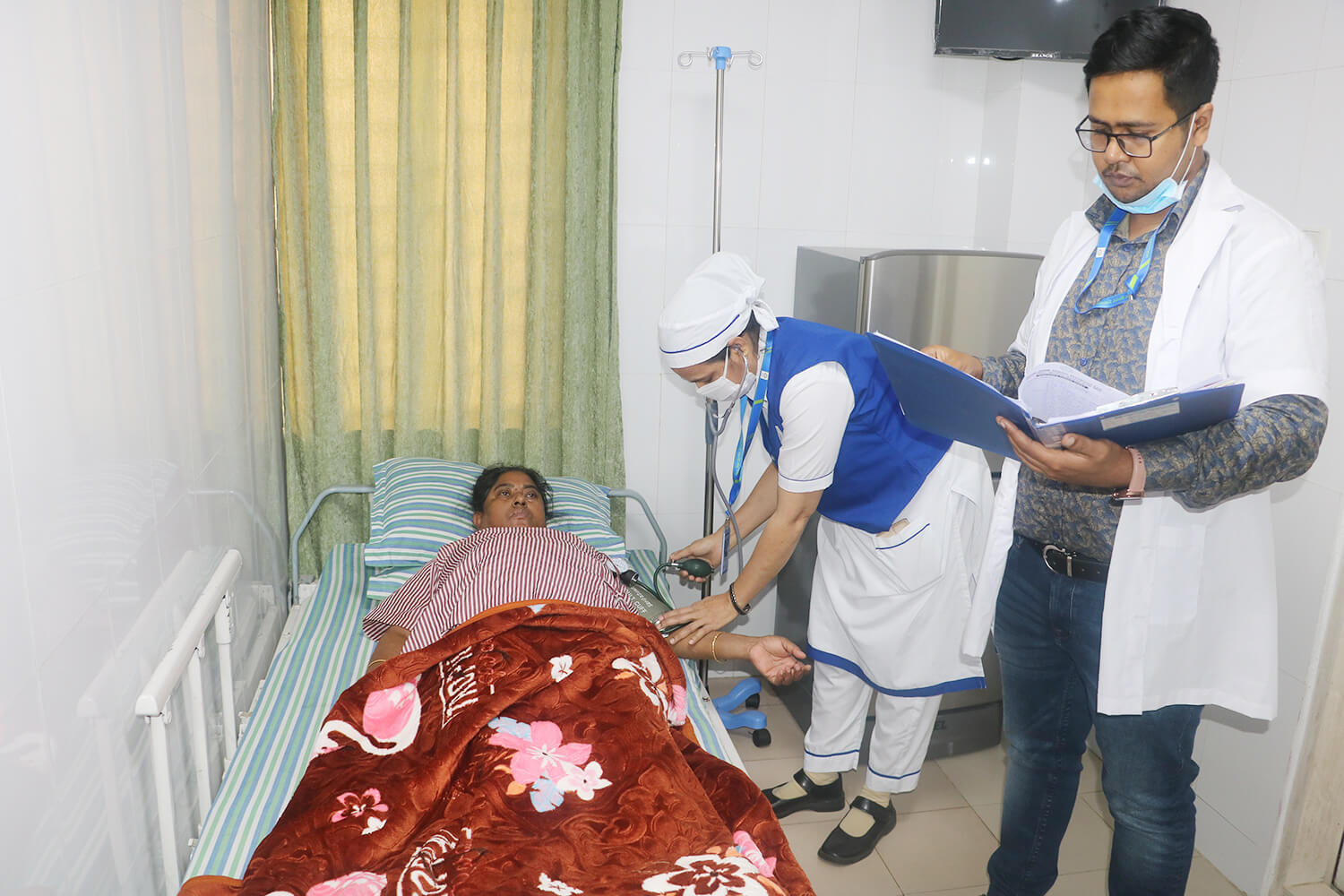 ১২০ শয্যা  বিশিষ্ট হাসপাতাল