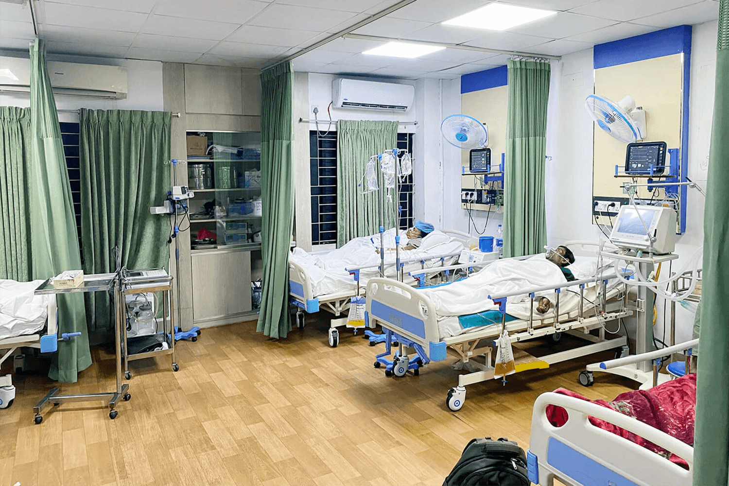 আইসিইউ  (ICU)